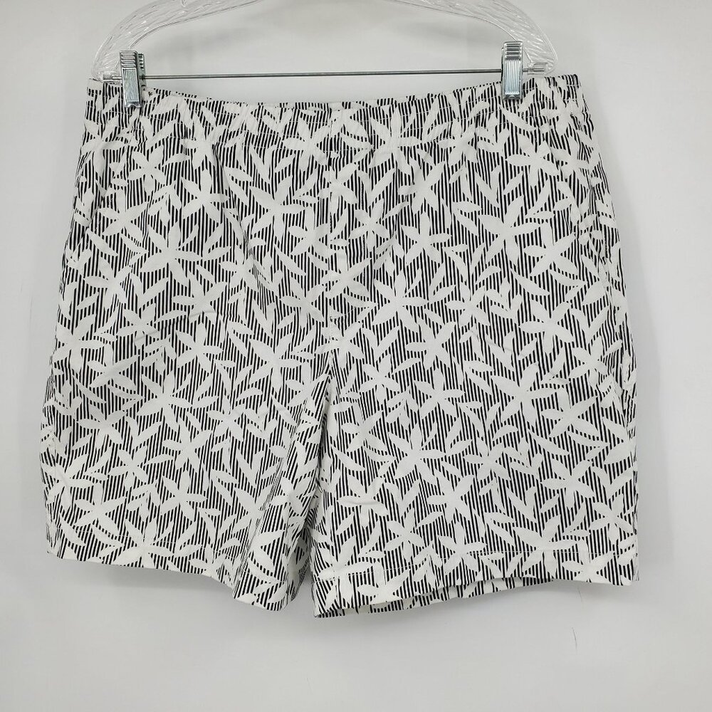 Lands' End Women's Cotton Blend Mid Rise Black and White Floral Print Boho Short